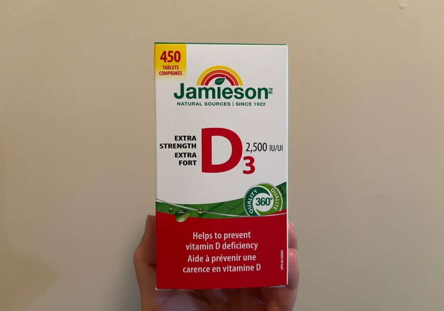 カナダの人気サプリブランド「Jamieson」のビタミンD3ボトル。冬うつ対策や日照不足によるビタミンD欠乏を防ぐために利用されるサプリメント。